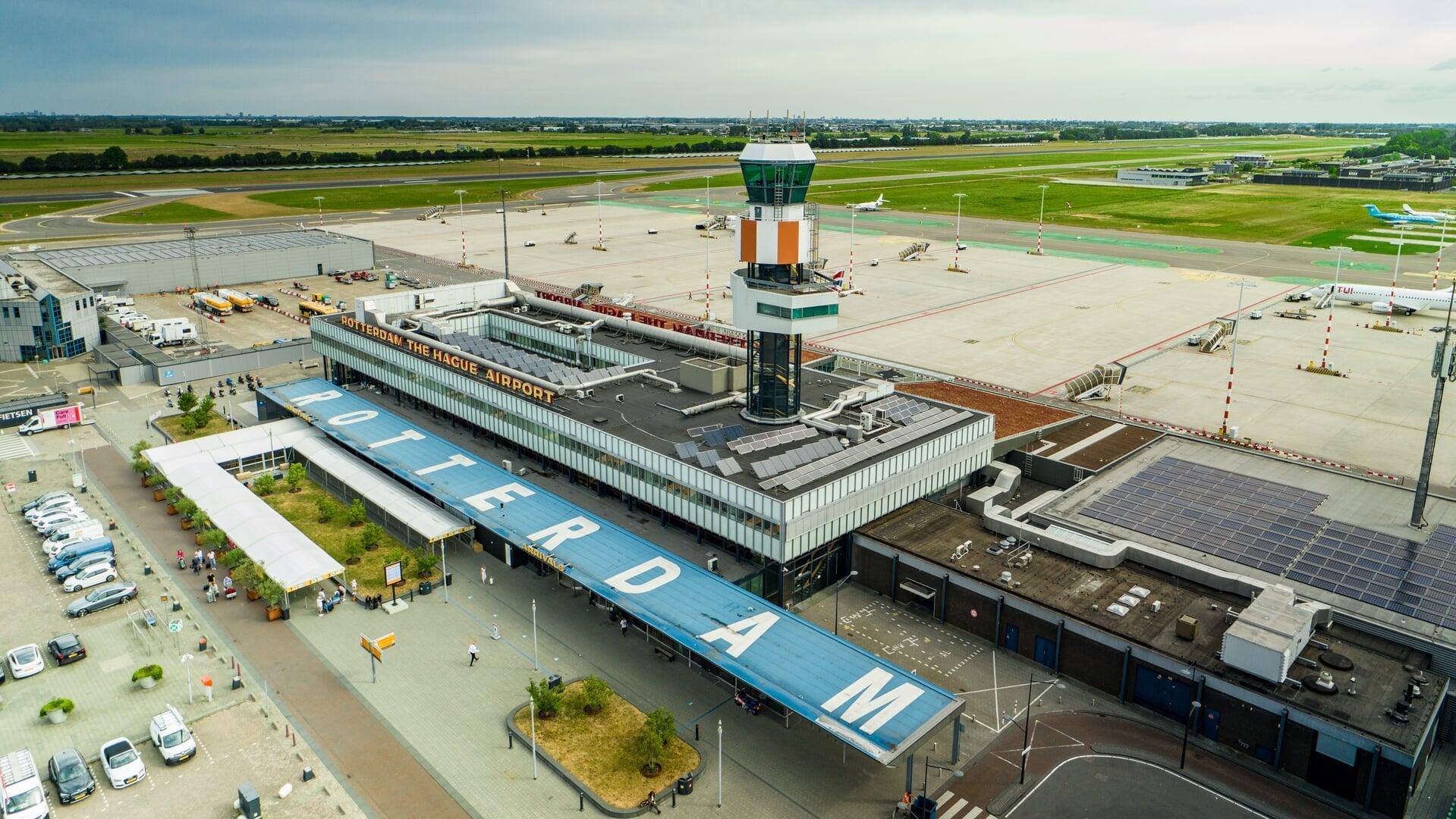 Italiaanse surveillance-vliegtuigen op Rotterdam Airport