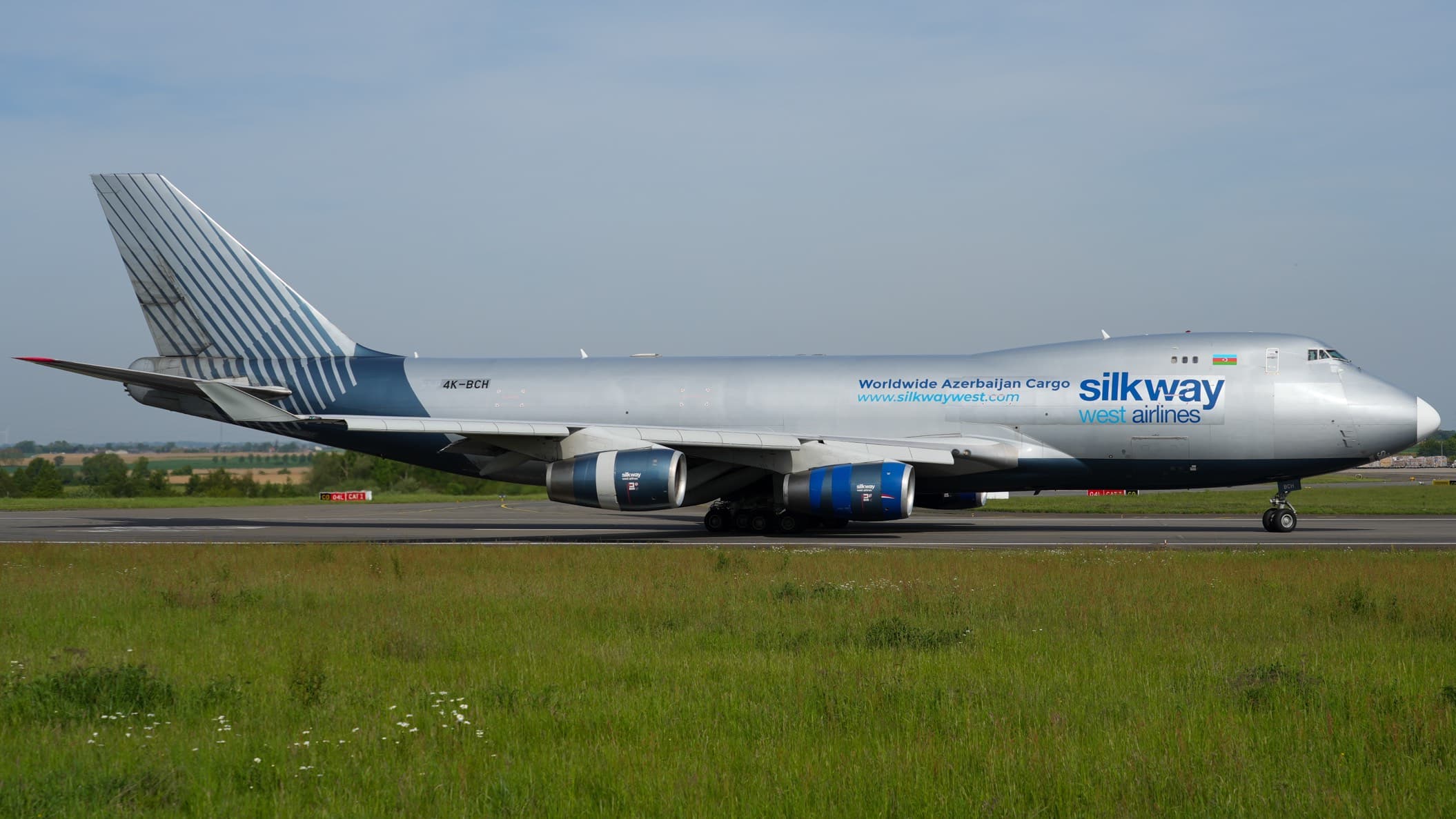 Schiphol Viert Historische Mijlpaal: Silk Way West Boeing 747 Cargo Fleet