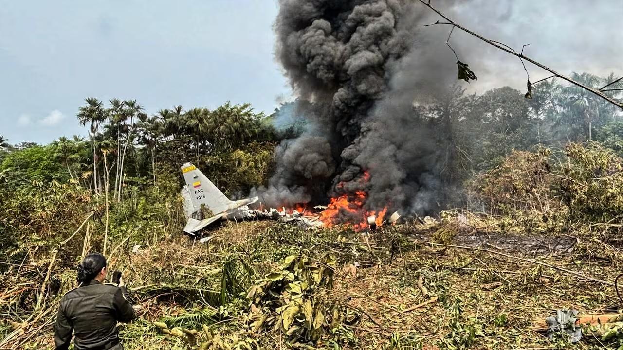 Colombiaanse militaire C-130 stort neer na opstijgen: 77 gewonden, minstens één dode