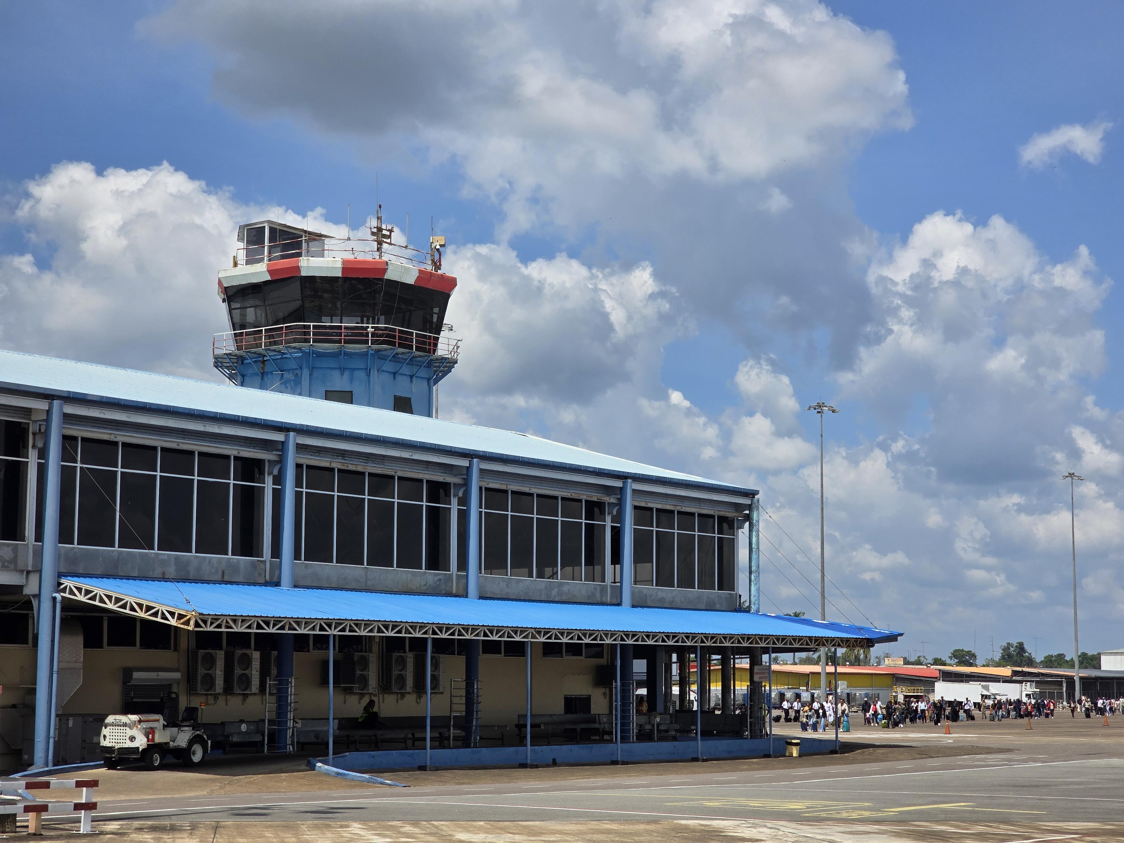 KLM-vlucht wijkt uit van Suriname: verkeerstoren urenlang onbemand