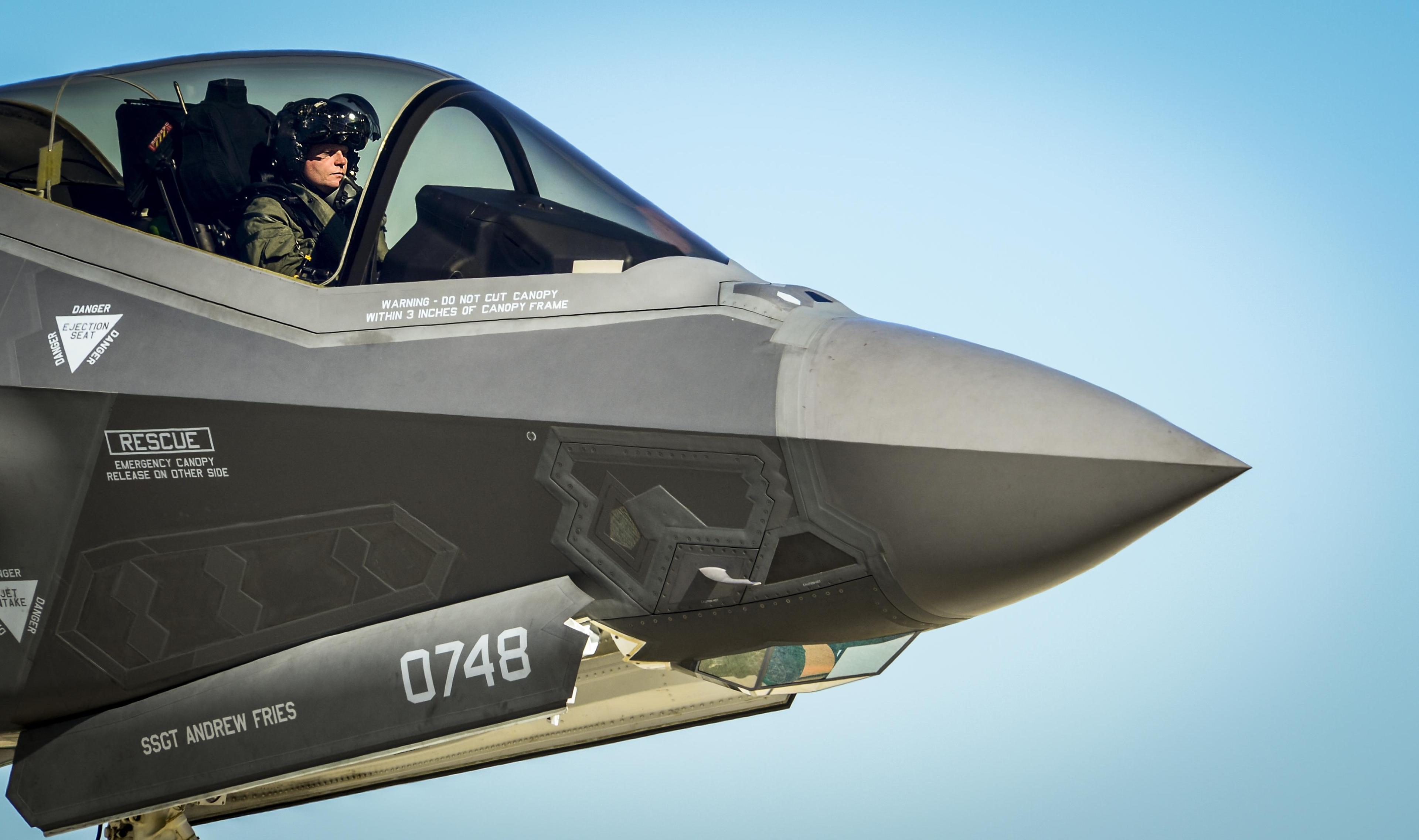 USAF F-35A neergestort tijdens training in Nevada; piloot brengt het er goed vanaf