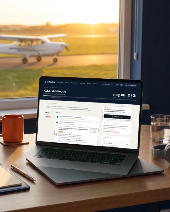 Een laptop met een voorbereidingsplan voor de KLM FA-selectie op Airwork: nog 46 dagen en 2 van 21 taken klaar