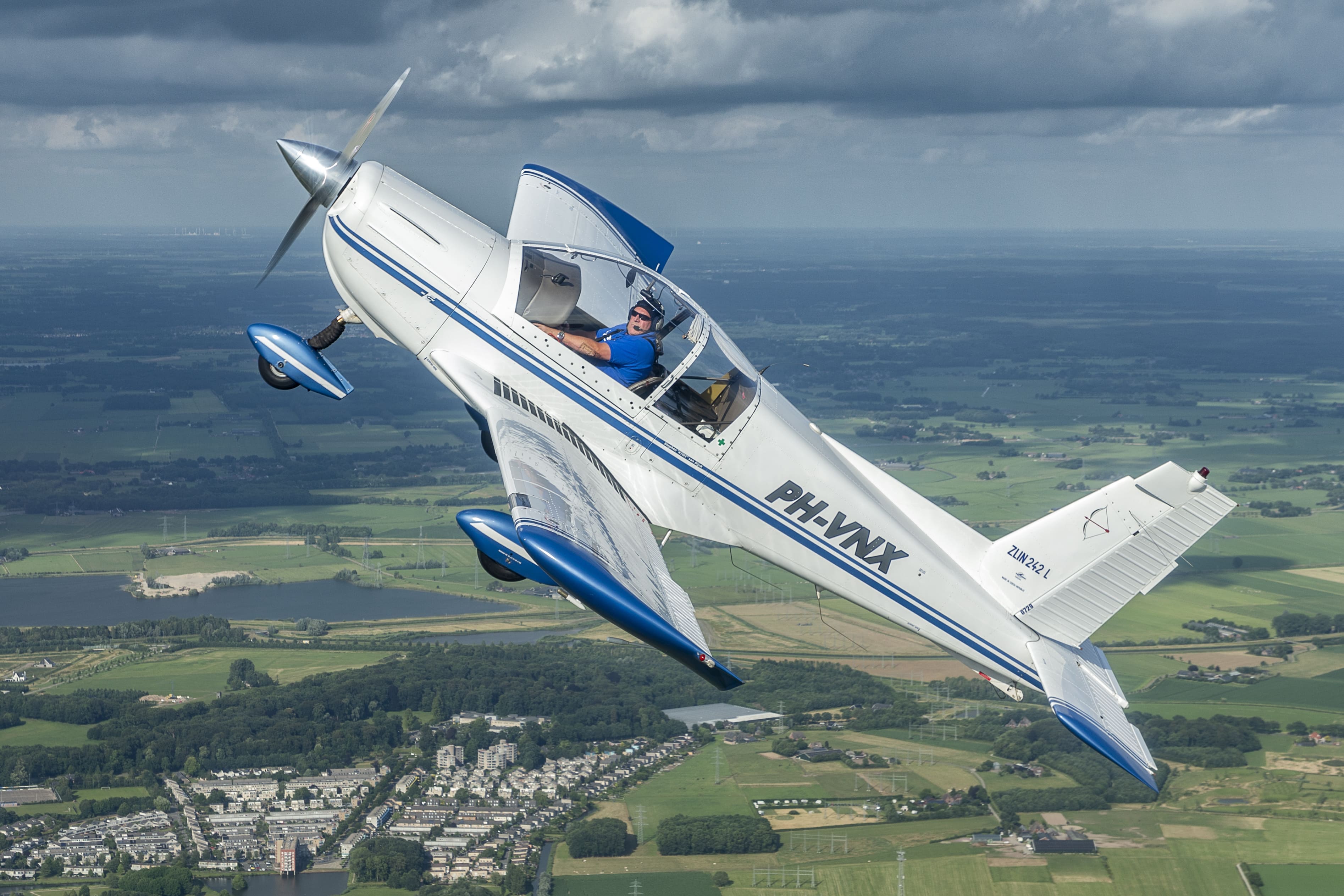 Advanced Flight Manoeuvring Training