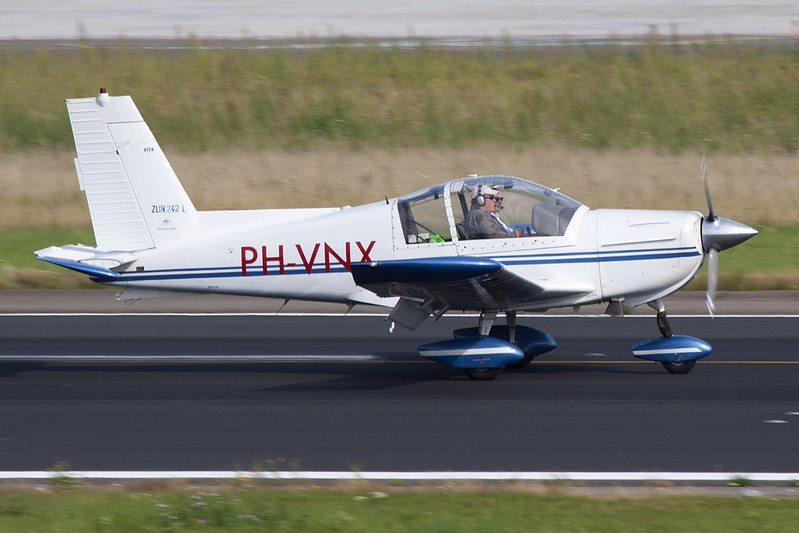 Zlin Z-242L