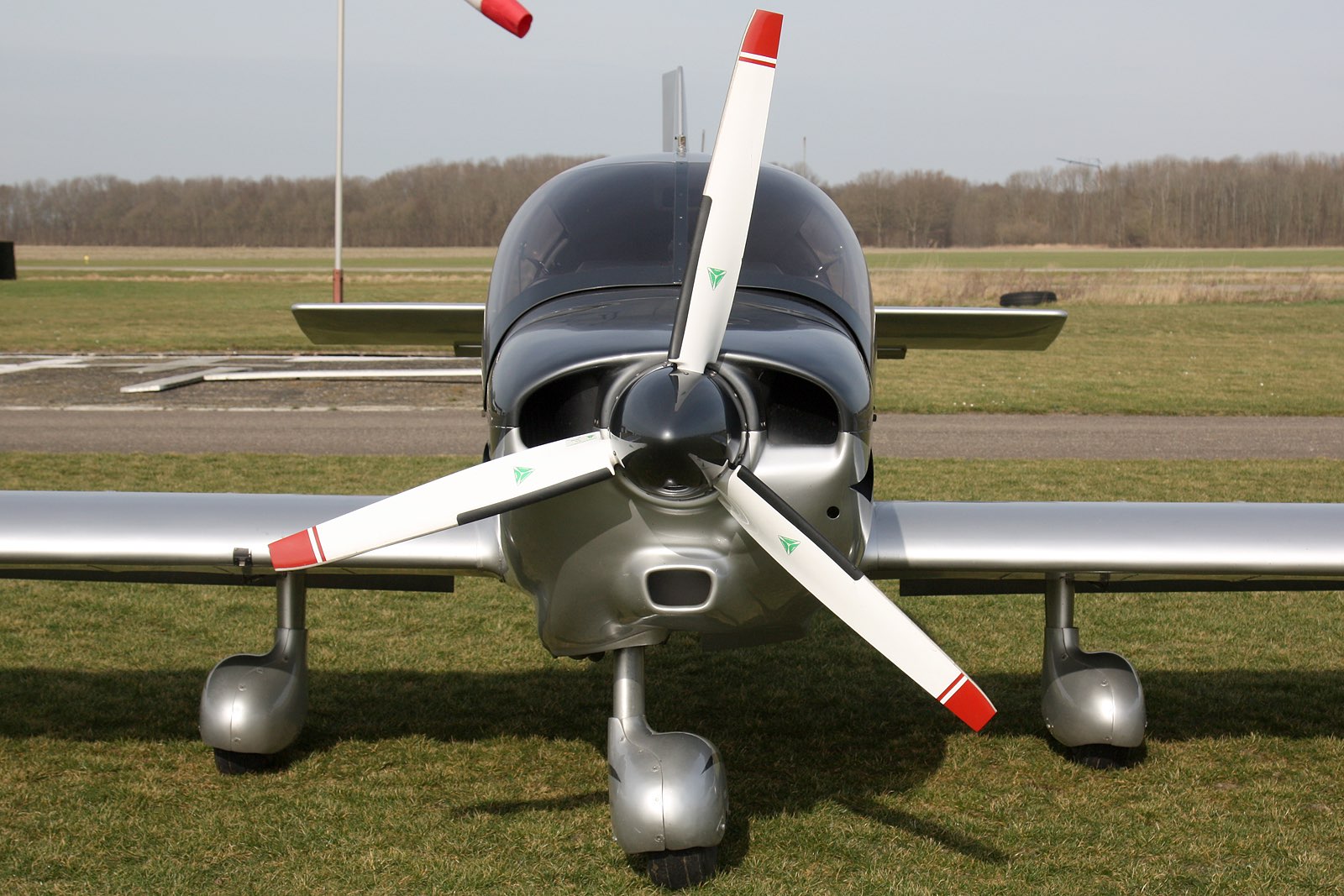 Robin DR400