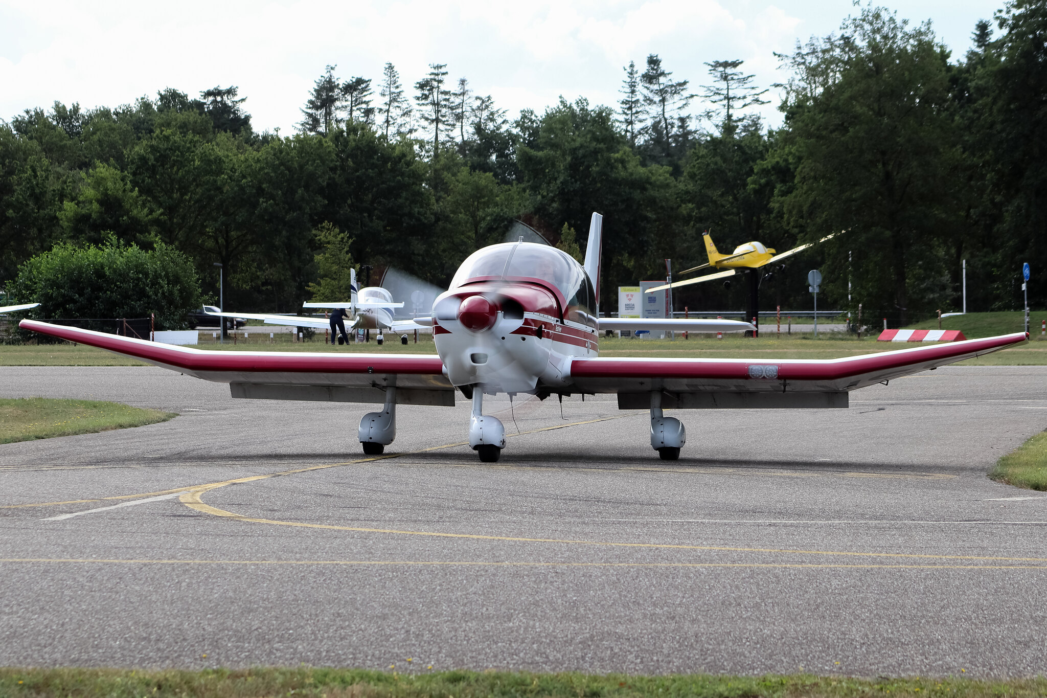 Robin DR400