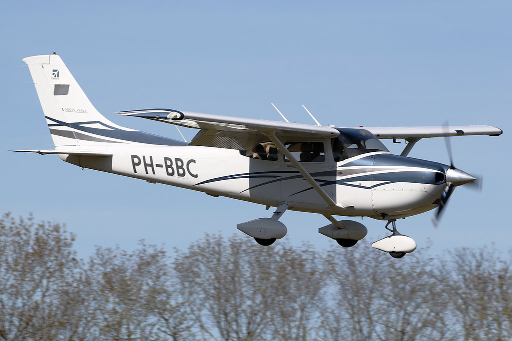 Cessna 182
